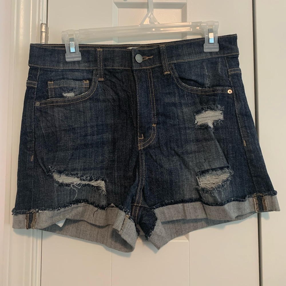 id:23 distressed jean shorts